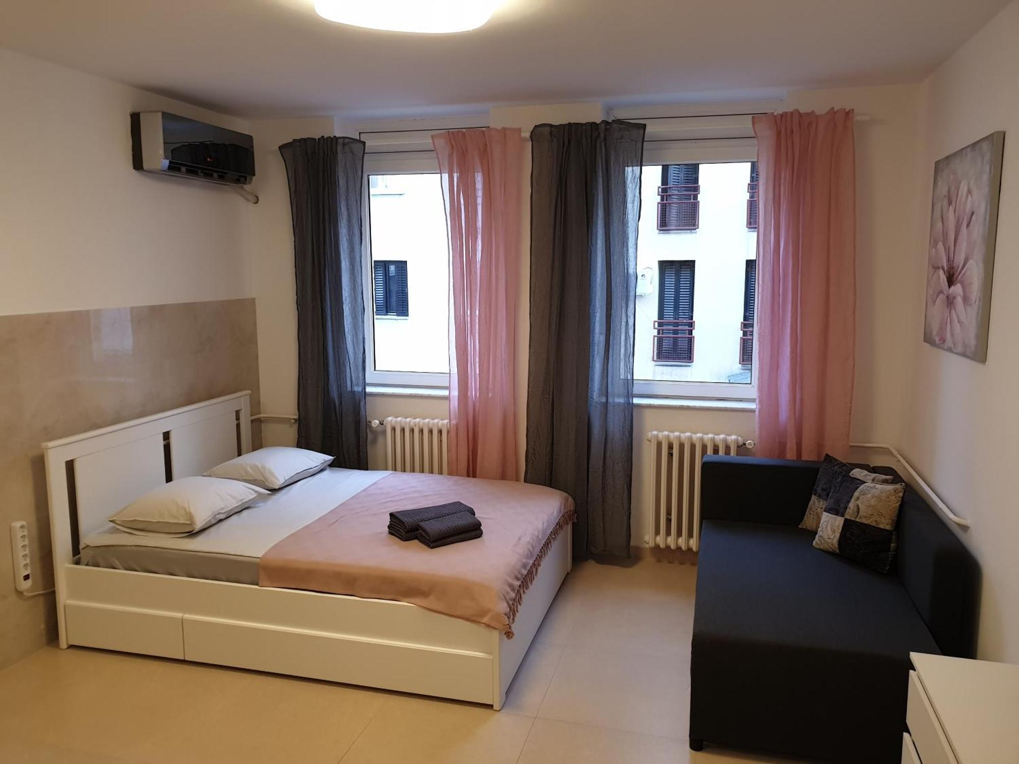 Podbara Center Apartment Нови Сад Екстериор снимка